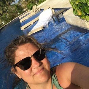 Meet your Posher, Lisa